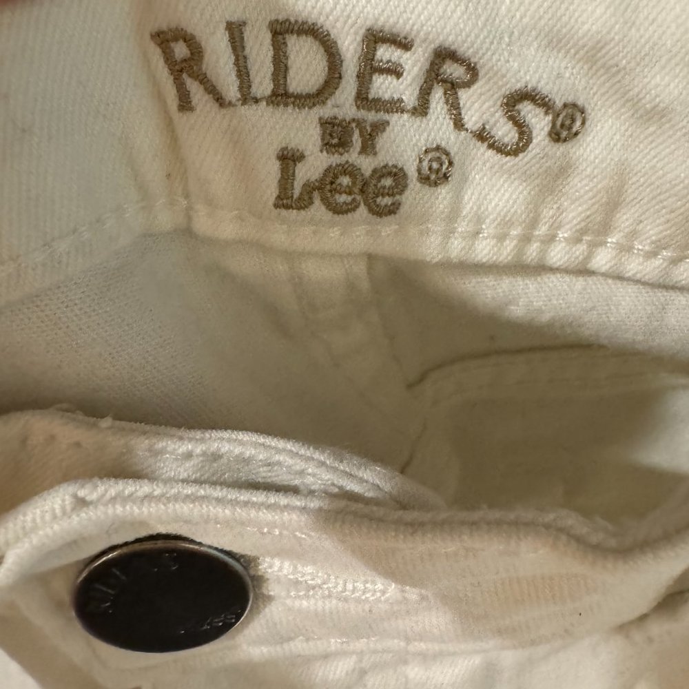 Distressed Riders By Lee - Picture 2 of 4
